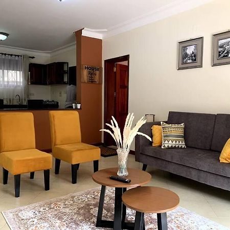 Cozy 2-Bedroom Apartment Within City Limits. Kampala Luaran gambar