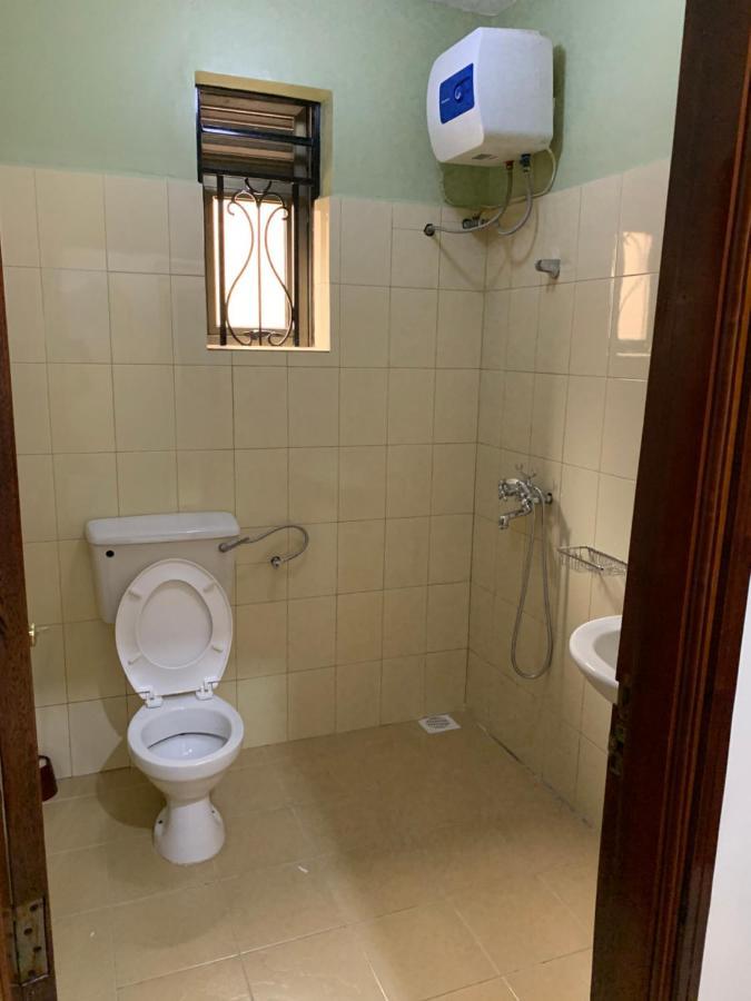 Cozy 2-Bedroom Apartment Within City Limits. Kampala Luaran gambar