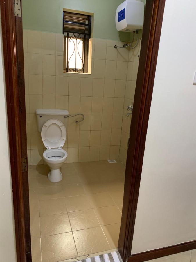Cozy 2-Bedroom Apartment Within City Limits. Kampala Luaran gambar
